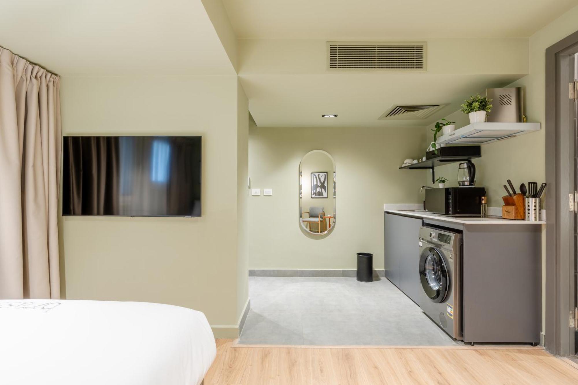 Grey L Downtown Ouzonian House Appartement *