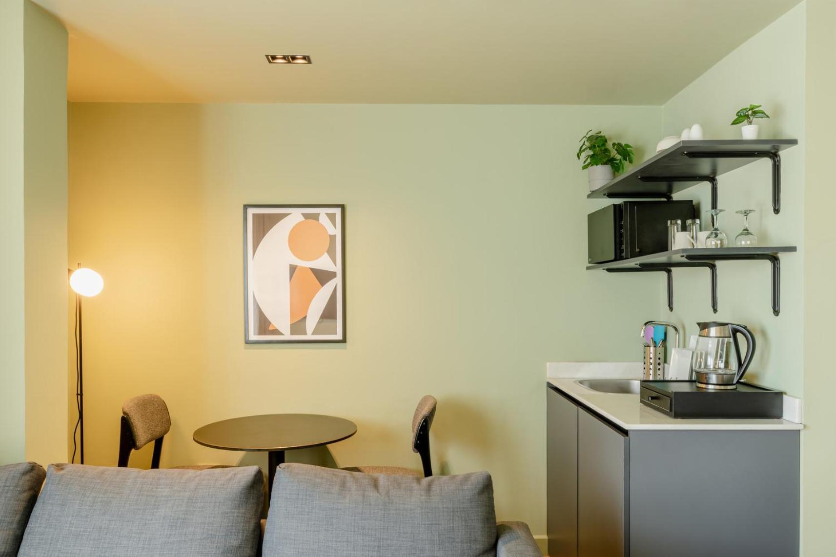 Grey L Downtown Ouzonian House Appartement